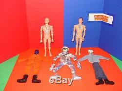 Vintage GI Joe Space Capsule with Figures and extras. Nice Lot