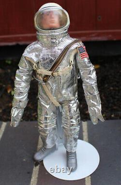 Vintage Hasbro GI Joe Action Pilot Space Capsule & Suit with Pilot Figure & Box