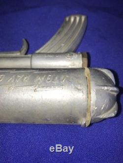 Vintage Hiller Atom Ray Gun Water Pistol 1940s All Metal Collectible
