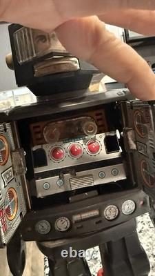 Vintage Horikawa Battery Operated Space Explorer Super Astronaut Tin Robot As Is