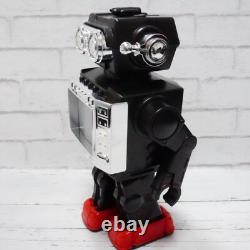 Vintage Horikawa New Television space Robot Tin Toy Black Battery Operated
