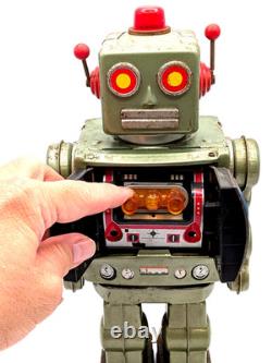 Vintage Horikawa Star Strider Robot Tin Toy Japan Battery Op Non Working 12in