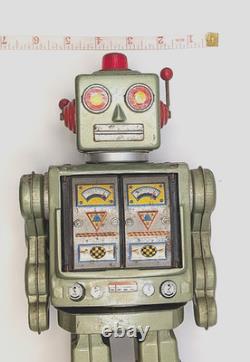 Vintage Horikawa Star Strider Robot Tin Toy Japan Battery Op Non Working 12in