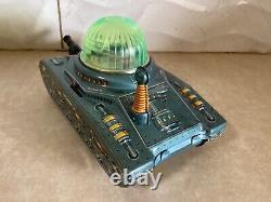 Vintage Japan Daiya tin toy space tank C1958