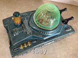 Vintage Japan Daiya tin toy space tank C1958