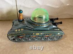 Vintage Japan Daiya tin toy space tank C1958