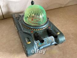 Vintage Japan Daiya tin toy space tank C1958