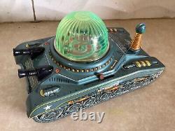 Vintage Japan Daiya tin toy space tank C1958