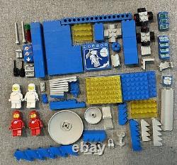 Vintage LEGO 493 Classic Space Command Center with Instructions Flat Plate Version
