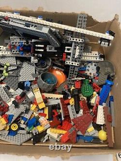 Vintage LEGO Lot Space And More Lot Almost 8 Lbs