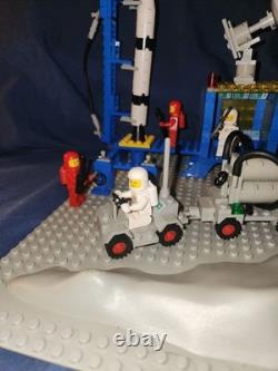 Vintage LEGO Space Alpha-1 Rocket Base (483)