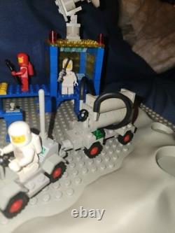 Vintage LEGO Space Alpha-1 Rocket Base (483)