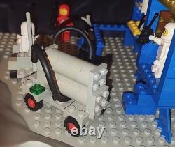 Vintage LEGO Space Alpha-1 Rocket Base (483)