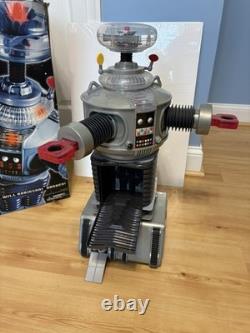 Vintage Lost In Space Classic B-9 Robot Rc 24 Trendmasters 1998