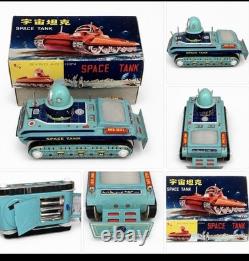 Vintage ME091 GYRO Action Space Tank Tin Battery Toy With Original Box