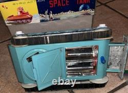 Vintage ME091 GYRO Action Space Tank Tin Battery Toy With Original Box