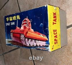 Vintage ME091 GYRO Action Space Tank Tin Battery Toy With Original Box
