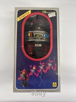 Vintage MONSTER ROBOT Lights Up Japan BatteryOperated Action Space Sci-fi 80s T2