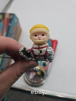 Vintage Masudaya ModernToys Non-Fall Moon Rocket Tin Battery Op Japan