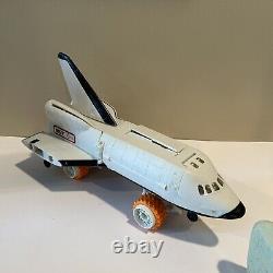 Vintage Matchbox MBX Mega Rig Space Shuttle Aliens UFO Play Set Incomplete