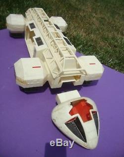 Vintage Mattel 1976 Space 1999 Moon Base Eagle One Space Ship Transporter Toy