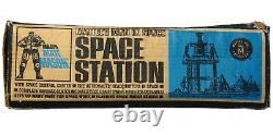 Vintage Mattel Major Matt Mason Astronaut Space Station Near Mint withInsert & Box