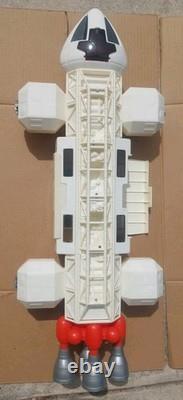 Vintage Mattel Space 1999 Eagle 1 Transporter Near Complete With Box & Figures