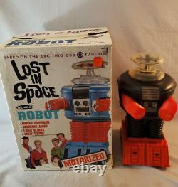 Vintage Near Mint Boxed 1966 Remco Lost In Space Robot NO Reserve