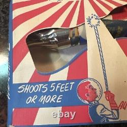 Vintage ORIGINAL ATOM FLASH ZOOMERAY plastic SPACE RAY GUN Mint In Box Package