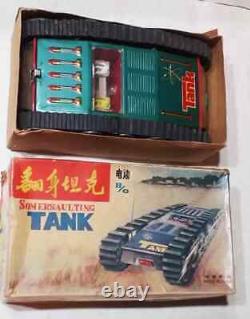 Vintage Rare China Somersaulting Space Tank Me 759 Tin Toy Battery Operated Box