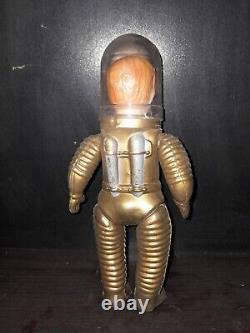 Vintage Rare Lot 1960s Astronanaut Space Men Blow Mold 5 Figure Set