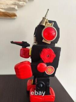 Vintage Rare Old Space Commander Robot Battery Operated