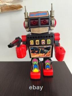 Vintage Rare Old Space Commander Robot Battery Operated