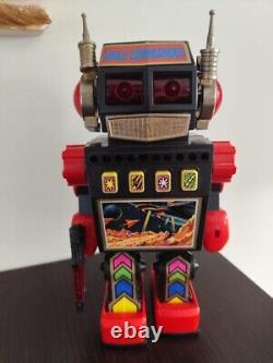 Vintage Rare Old Space Commander Robot Battery Operated