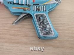Vintage Rare Old Space Gun Tin Toy Astronaut Cosmonaut Alien Rocket Pistol Japan