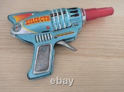 Vintage Rare Old Space Gun Tin Toy Astronaut Cosmonaut Alien Rocket Pistol Japan