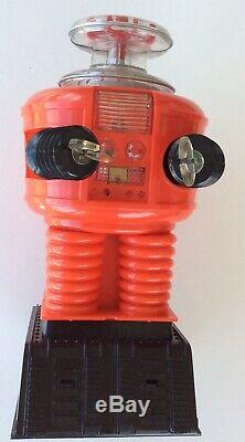 Vintage Remco Lost In Space Robot + Box 1966 Motorised