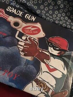 Vintage Si Fi Space Ray Gun
