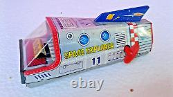 Vintage Space Explorer Japan Tin Clocwork 3 pilots toy working simile nomura