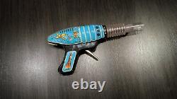 Vintage Space Gun Toy Astronaut Cosmonaut Alien Rocket Pistol Lemezaru Muvek