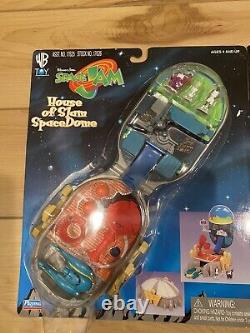 Vintage Space Jam Lot 1996 HOUSE OF SLAM SPACE DOME & Jordan Sylvester Figs