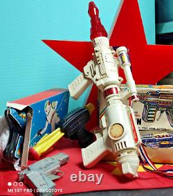 Vintage Space Laser Electronic Gun Toy Astronaut Alien Blaster Flashing Barrel