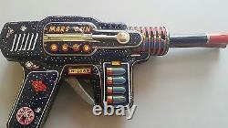 Vintage Space Laser Electronic Gun Toy Astronaut Alien Blaster Flashing Barrel