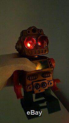 Vintage Space Robot Toy Made In Japan Adjustable Level Batt. Operated Original