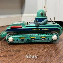Vintage Space Tank ME 091 Gyro Action Tin Litho Robot Sci Fi Beijing Toy 9.5 in