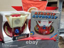 Vintage Space Toy China Me 068 Airship Astronef Flying Sauser Orig. Box + Remote