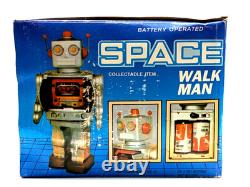 Vintage Space Walk Man ME 100 Tin Robot Battery Operated China withBox