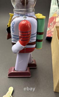 Vintage Style Space Commando Tin Toy Robot MS 404 Wind Up Walking Spaceman Box