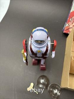 Vintage Style Space Commando Tin Toy Robot MS 404 Wind Up Walking Spaceman Box