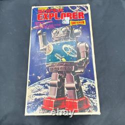 Vintage Super Explorer Robot Battery Operated Wide Screen Space Toy in Box SJM